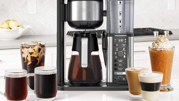 Buy the best quality coffee and make delicious coffee at home with Ninja Coffee Bar CF091
