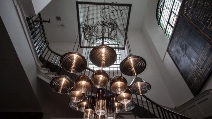 Chandeliers: More Than Just a Pretty Face