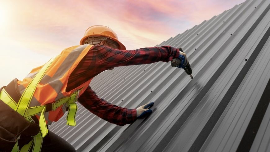 Cool Savings: How Metal Roofs Cut Energy Costs and Carbon Footprints Cool Savings: How Metal Roofs Cut Energy Costs and Carbon Footprints